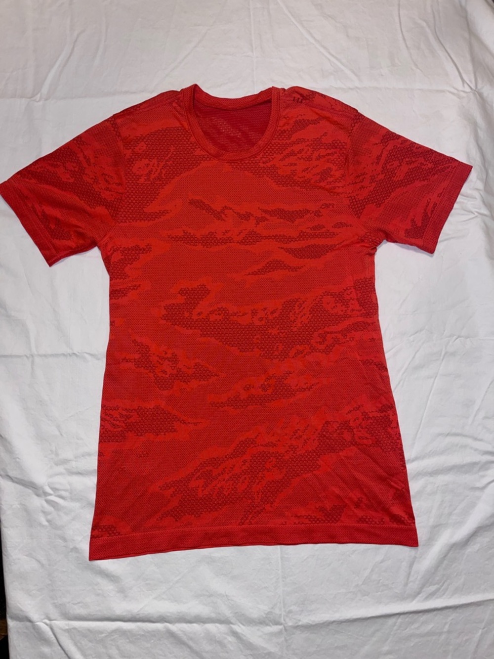 lululemon camo mesh Performance Tee